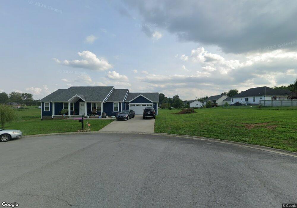 425 Donovan Cir, Harrodsburg, KY 40330 - photo 1