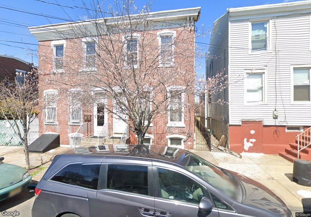 425 Pine St, Camden, NJ 08103 - photo 1