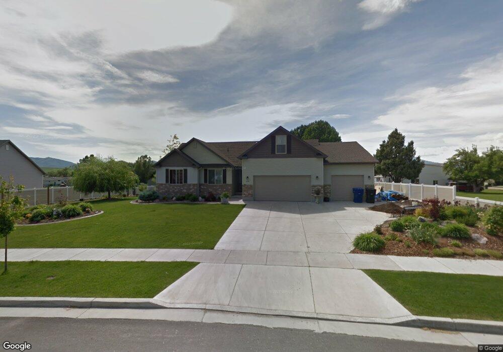 328 S 400 E, Hyrum, UT 84319 - photo 1