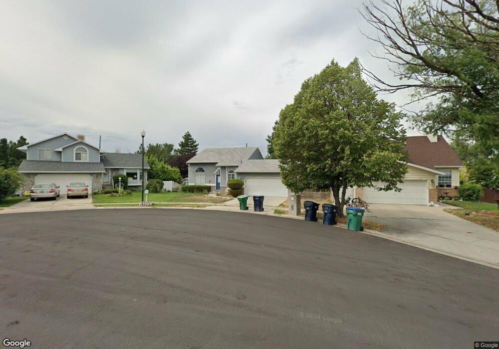 8426 S Handcart Cir, Sandy, UT 84070 - photo 1