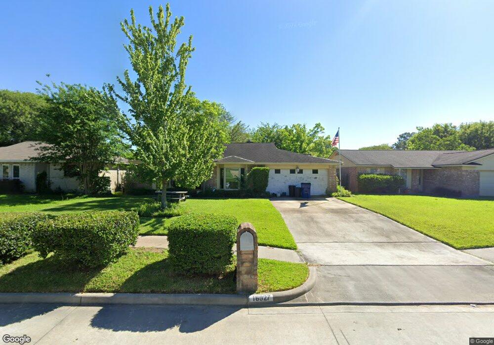 16927 Blackhawk Blvd, Friendswood, TX 77546 - photo 1