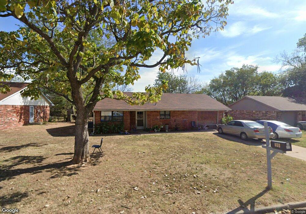 305 Butler Dr, Shawnee, OK 74804 - photo 1