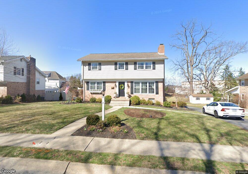 1119 Whitfield Blvd, Reading, PA 19609 - photo 1