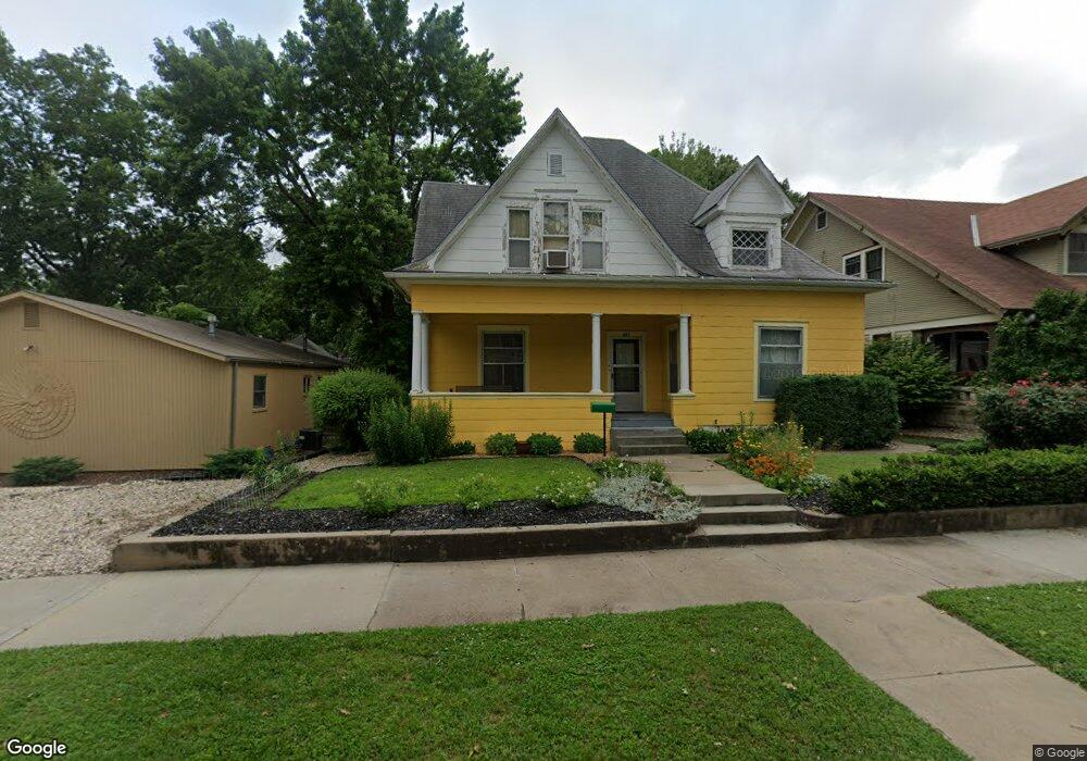 927 Leavenworth St, Manhattan, KS 66502 - photo 1