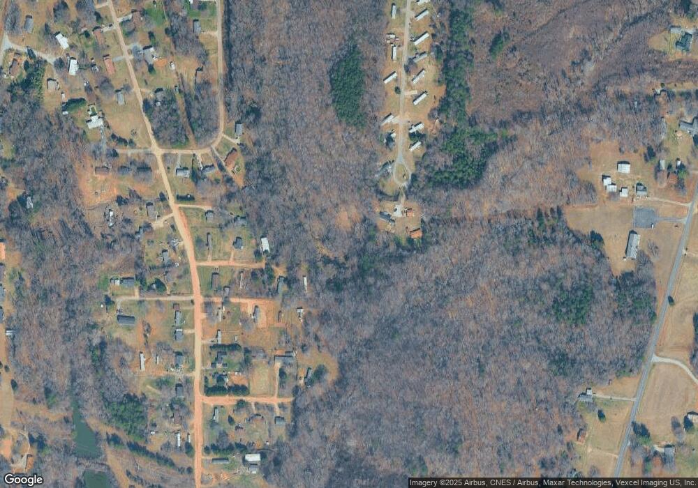 137 Hound Ln, Statesville, NC 28677 - photo 1