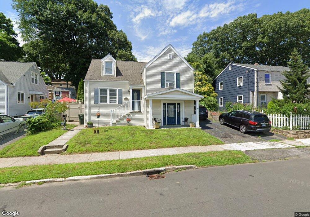 580 Ruth St, Bridgeport, CT 06606 - photo 1