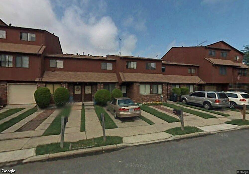 41 Pamela Ln unit 117, Staten Island, NY 10304 - photo 1