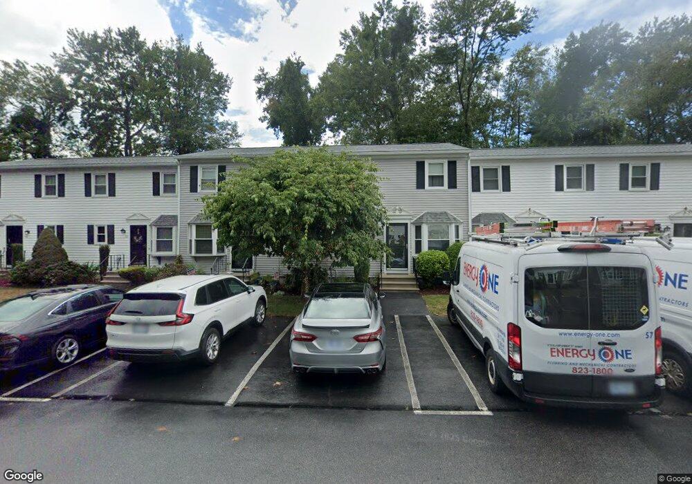 104 Woodhaven Ct unit 104, Cranston, RI 02920 - photo 1