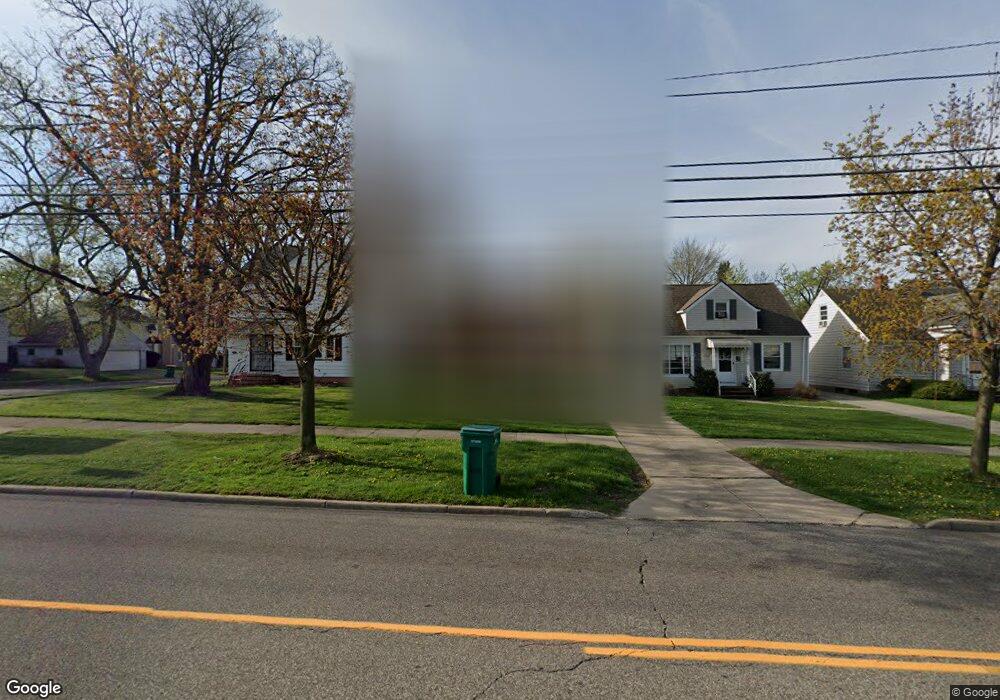 17718 Libby Rd, Maple Heights, OH 44137 - photo 1