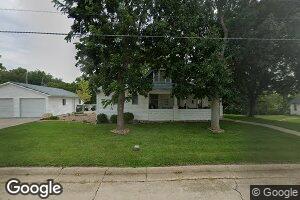 611 S 7th St, Seneca, KS 66538