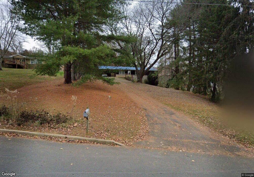 1505 Rocky Ln, Johnson City, TN 37601 - photo 1