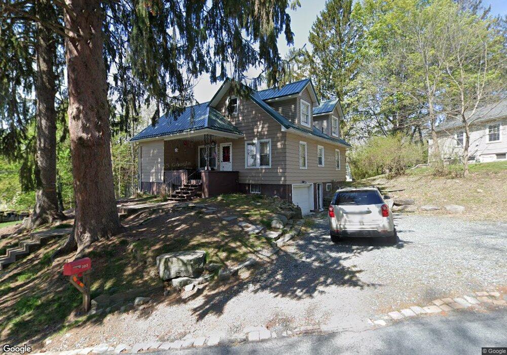 211 Ridge Ave, Hawley, PA 18428 - photo 1