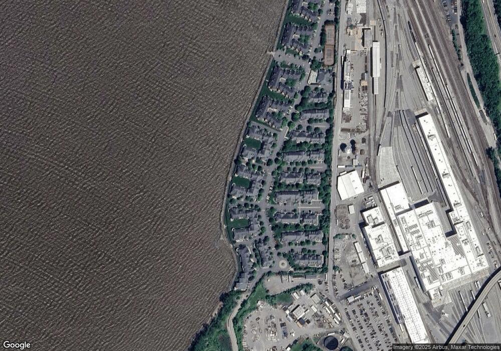 802 Half Moon Bay Dr, Croton On Hudson, NY 10520 - photo 1