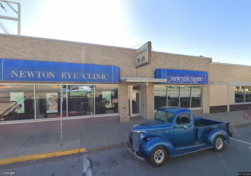 107 1st Ave W, Newton, IA 50208 - photo 1