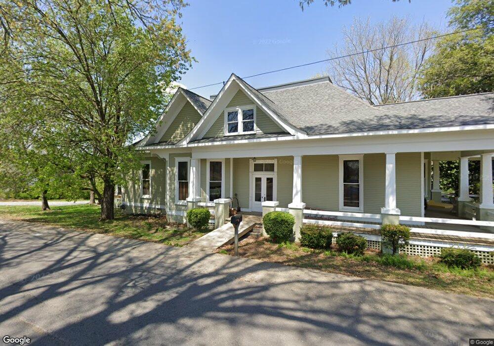 319 E Franklin St, Shelbyville, TN 37160 - photo 1