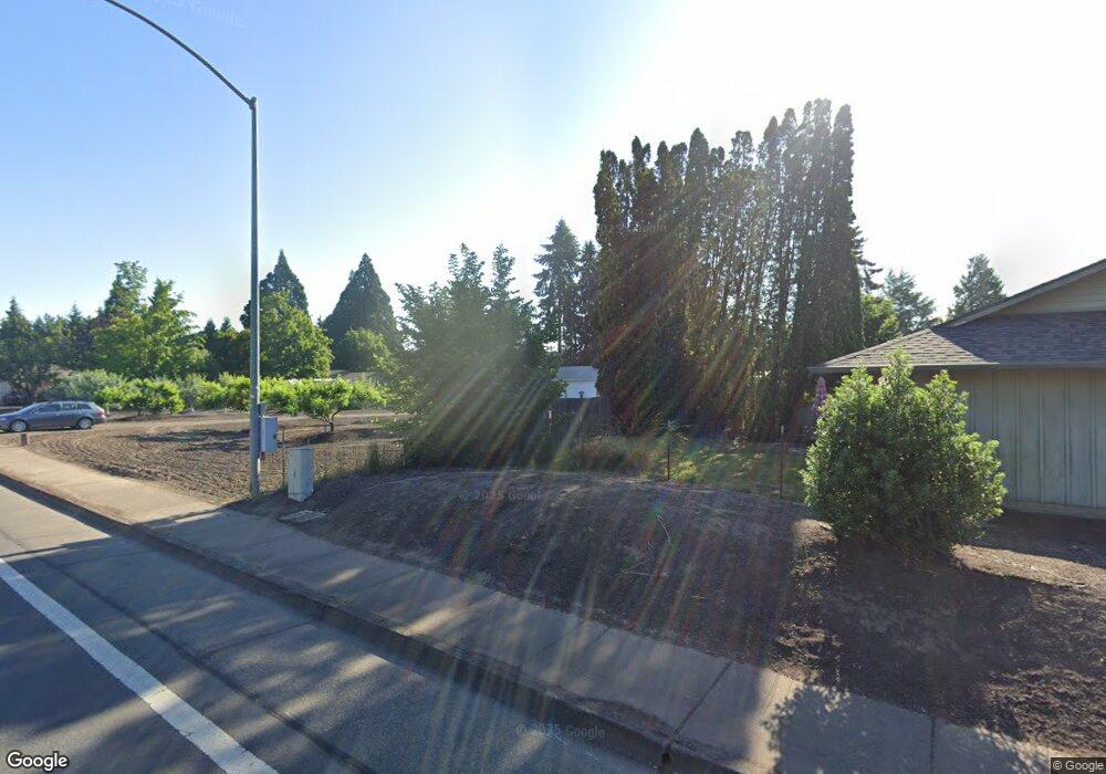 2925 Gilham Rd, Eugene, OR 97408 - photo 1