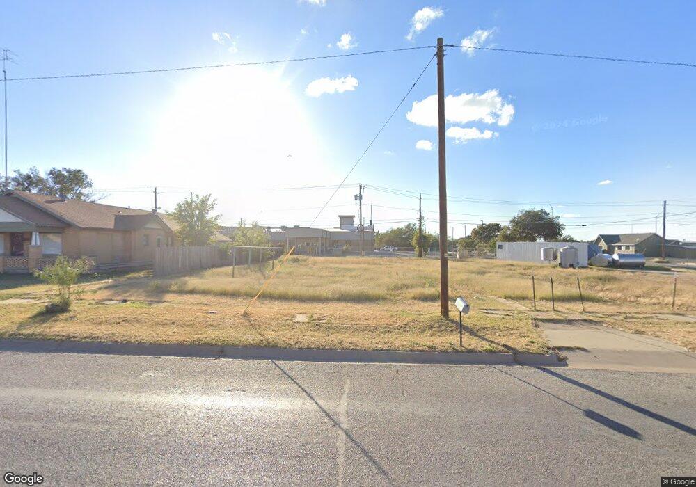 1404 Scurry St, Big Spring, TX 79720 - photo 1