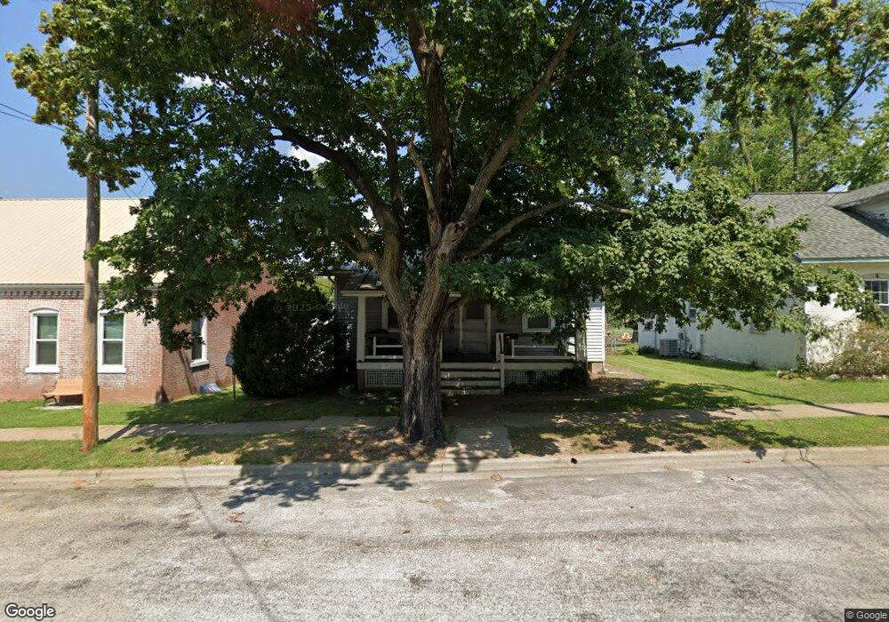 325 W 4th St, Waterloo, IL 62298 - photo 1