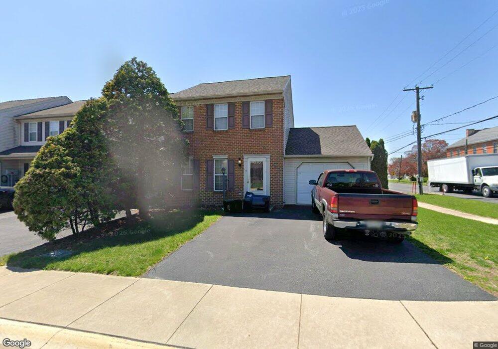 10 S Whisper Ln, New Holland, PA 17557 - photo 1