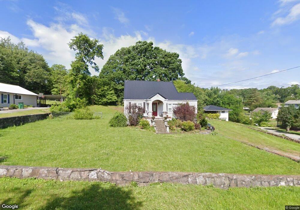 917 S Oakwood St, Rossville, GA 30741 - photo 1