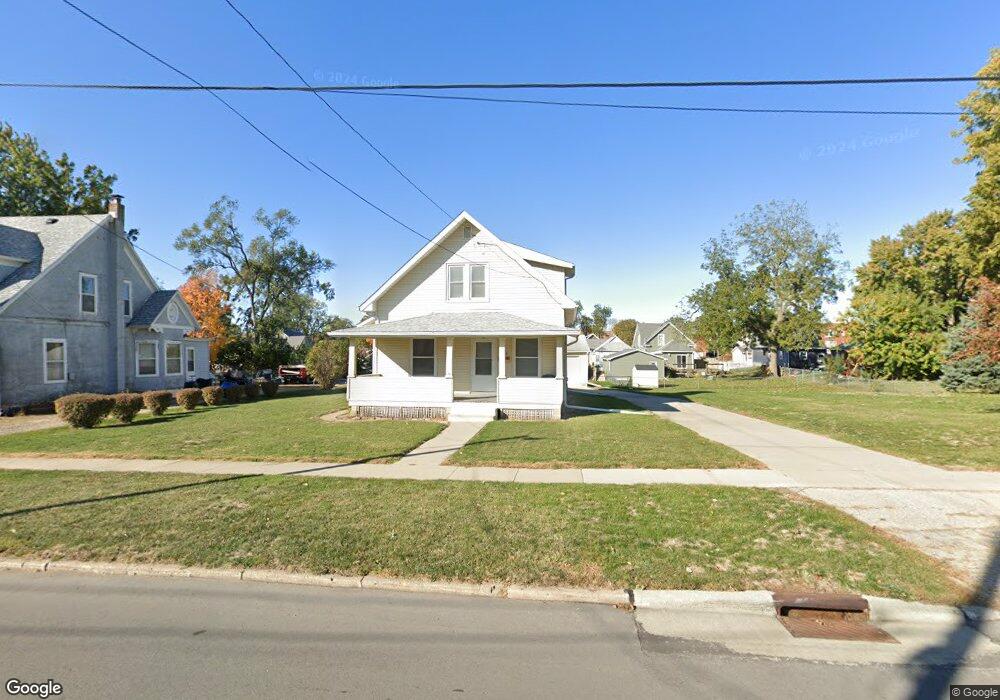 329 E 3rd St S, Newton, IA 50208 - photo 1