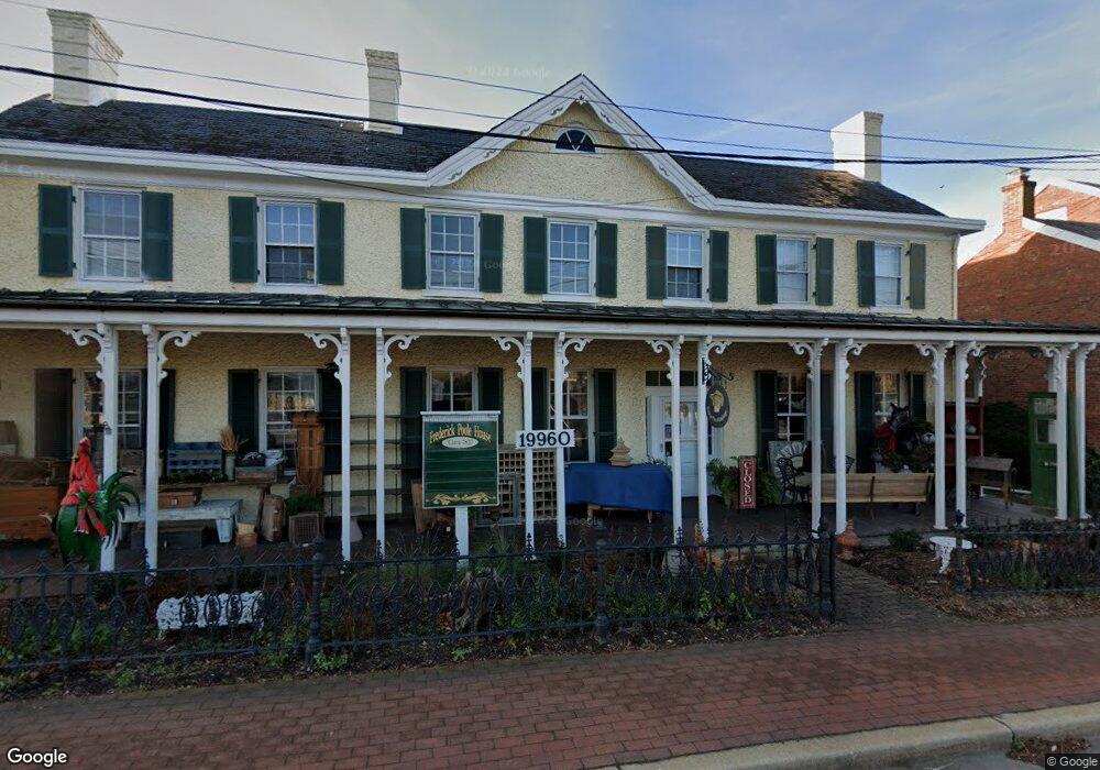 19960 Fisher Ave unit 3, Poolesville, MD 20837 - photo 1