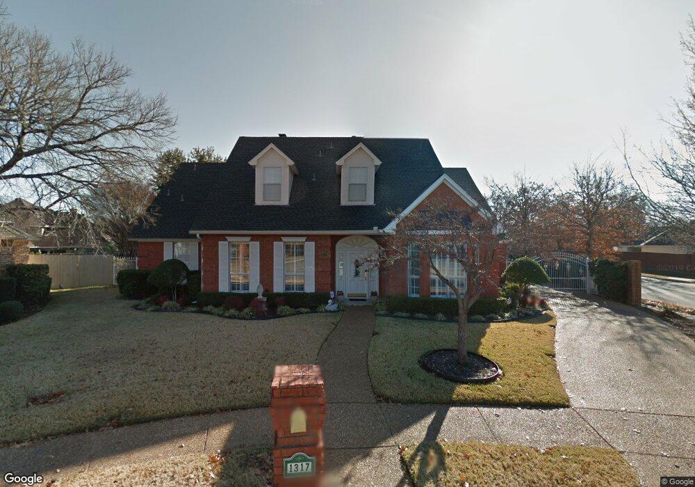 1317 Cummings Dr, Bedford, TX 76021 - photo 1