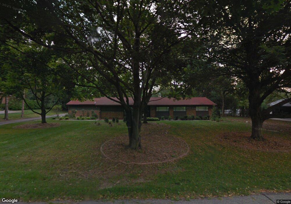 4401 Charing Way, Bloomfield Hills, MI 48304 - photo 1