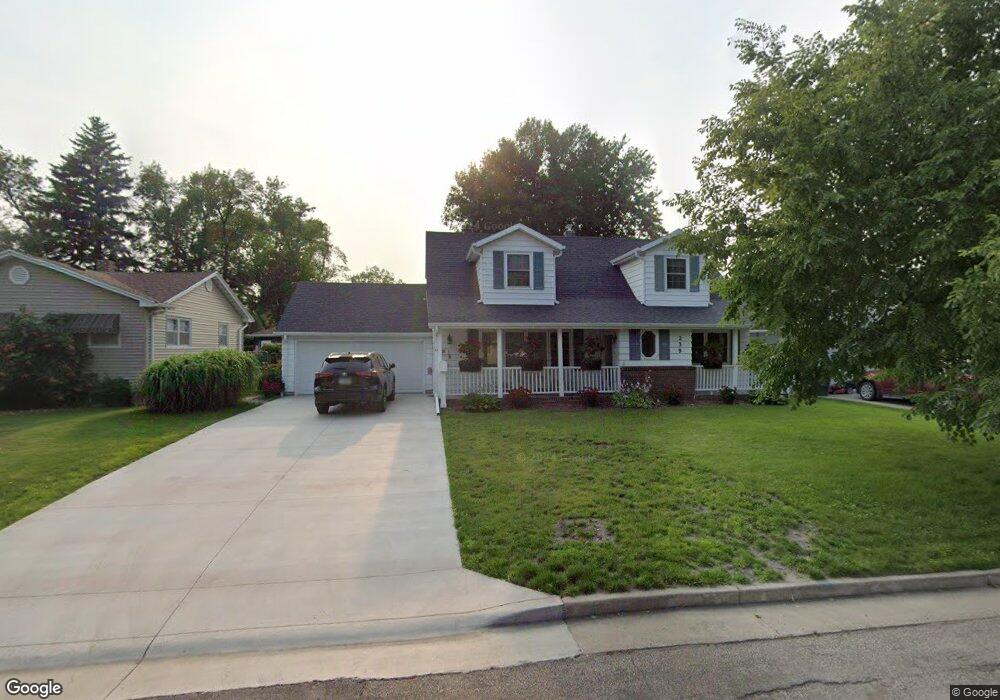 239 13th Ave NE, Jamestown, ND 58401 - photo 1