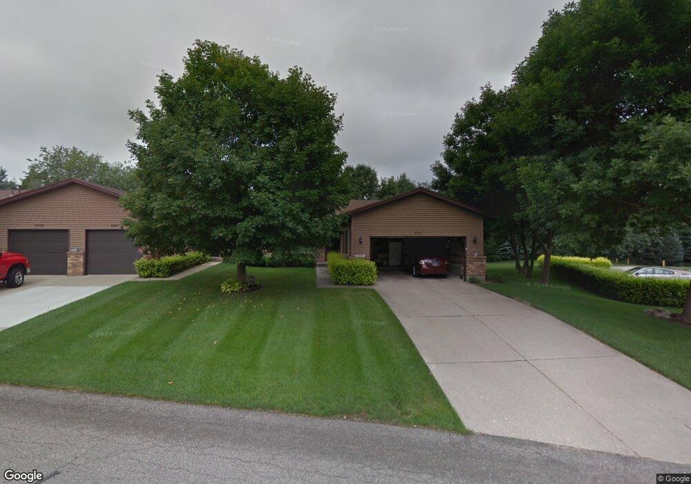 2251 Mapleton St NE, Grand Rapids, MI 49505 - photo 1