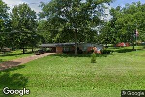 19 Vardaman St, Noxapater, MS 39346