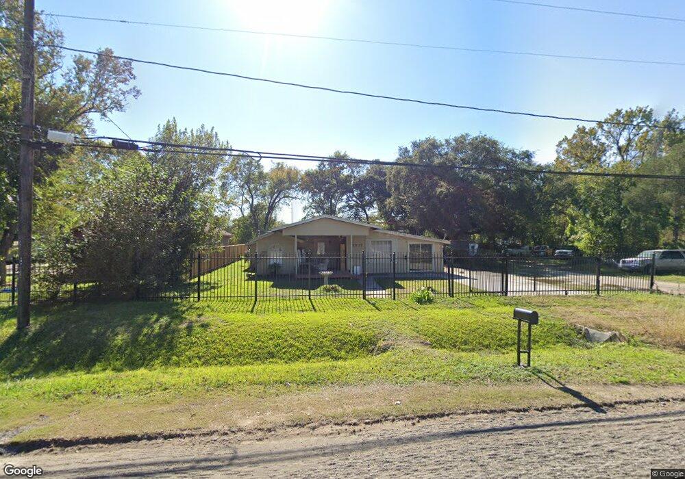 2207 Ellington St, Houston, TX 77088 - photo 1