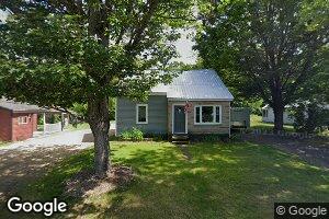 17 Robbins Ave, Dixfield, ME 04224