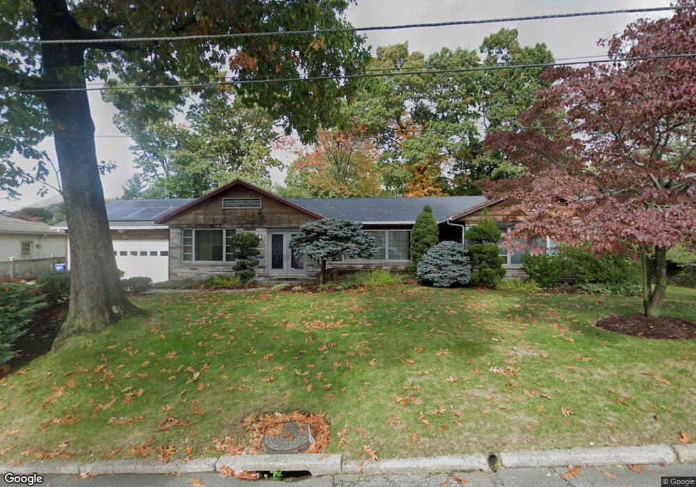 6 Coldbrook Ct, Cranston, RI 02920 - photo 1