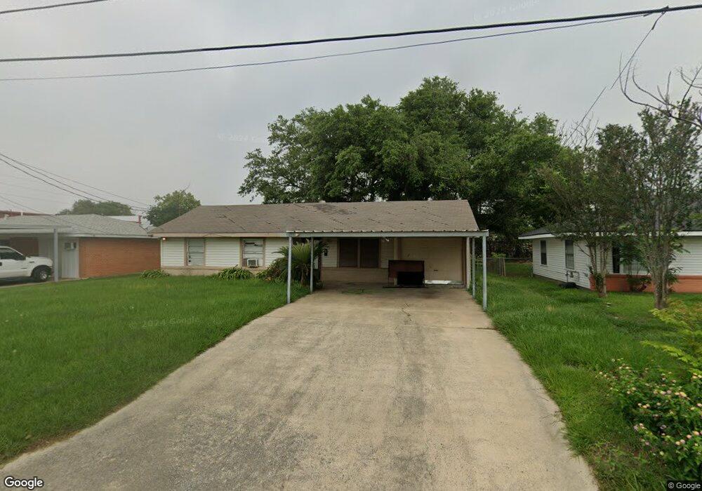 724 W Hale St, Lake Charles, LA 70601 - photo 1