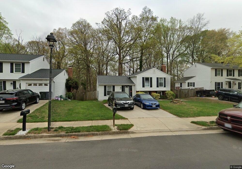 7615 Fallswood Way, Lorton, VA 22079 - photo 1