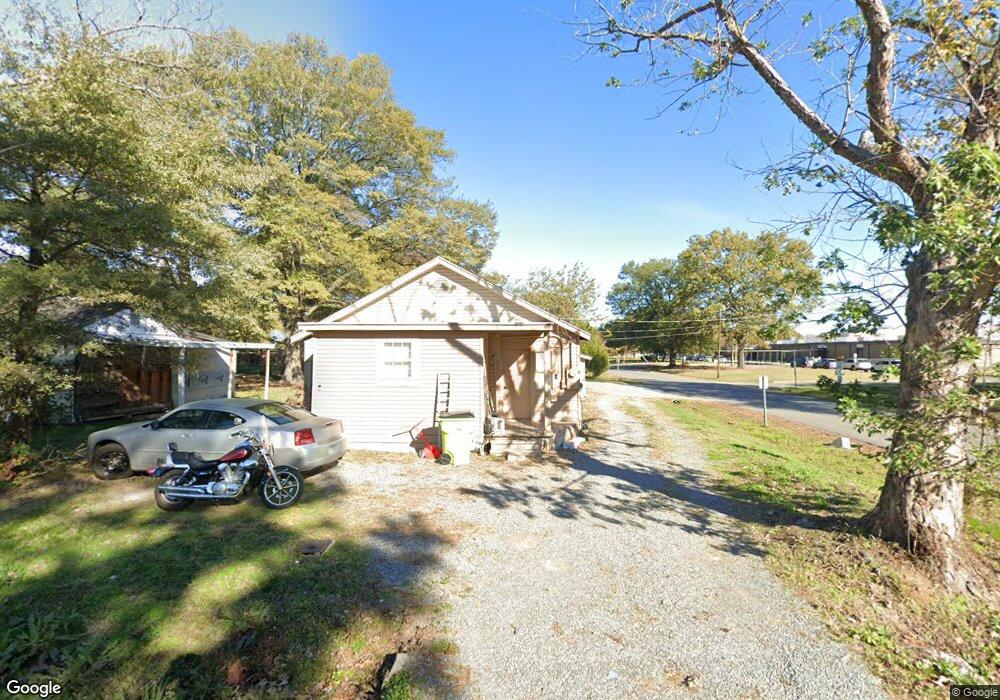 811 E 13th St, Stuttgart, AR 72160 - photo 1