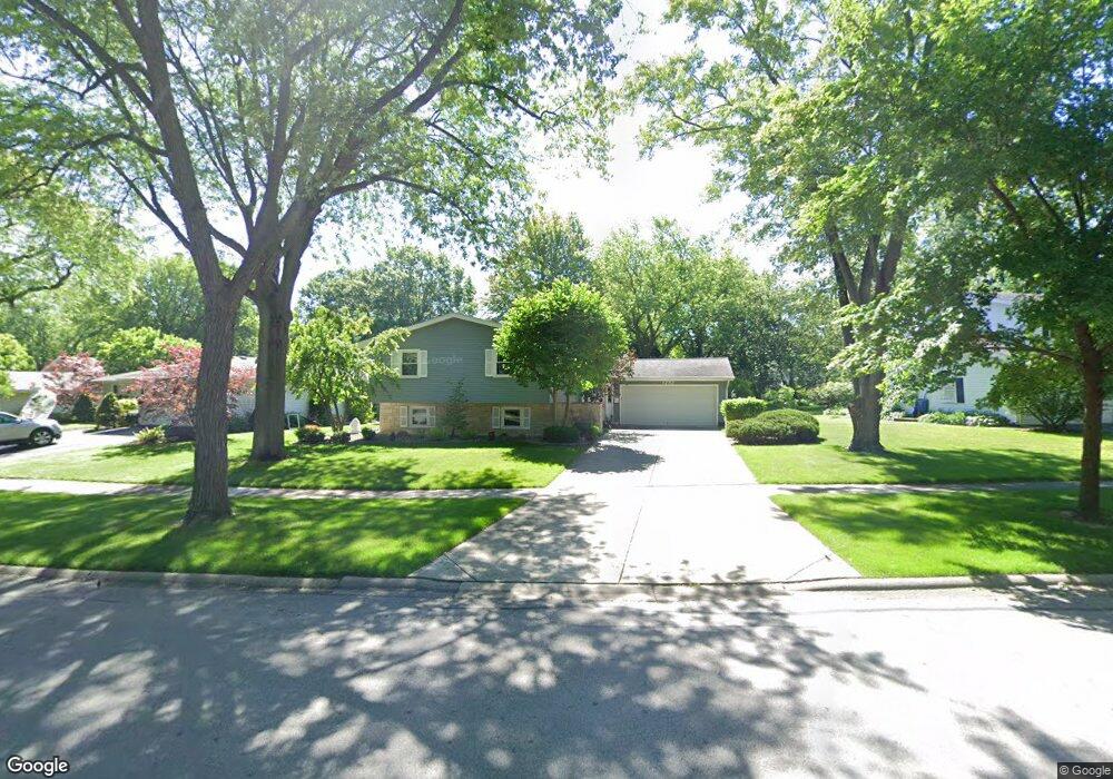 1232 Clyde Dr, Naperville, IL 60540 - photo 1