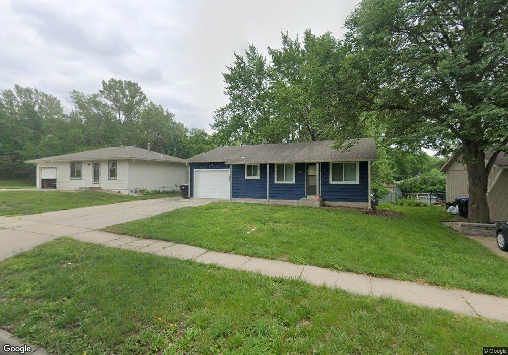 3927 SW Cambridge Terrace, Topeka, KS 66610 - photo 1