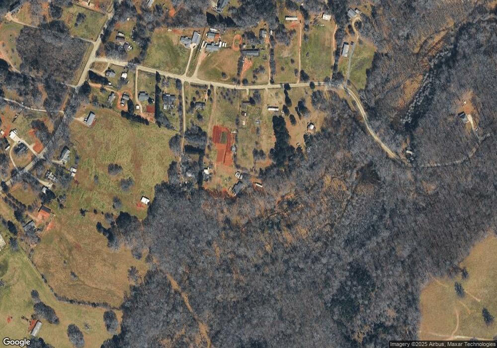 1037 Finch Dr, Winder, GA 30680 - photo 1