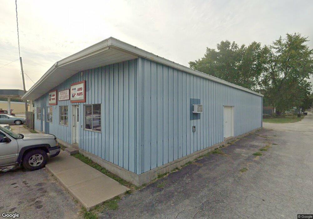 207 Perry St, Rossville, KS 66533 - photo 1