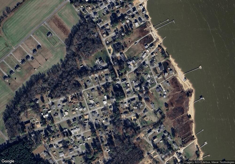 406 River Shore Dr, Dunnsville, VA 22454 - photo 1