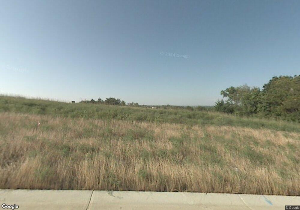 6850 SW 44th St, Topeka, KS 66610 - photo 1