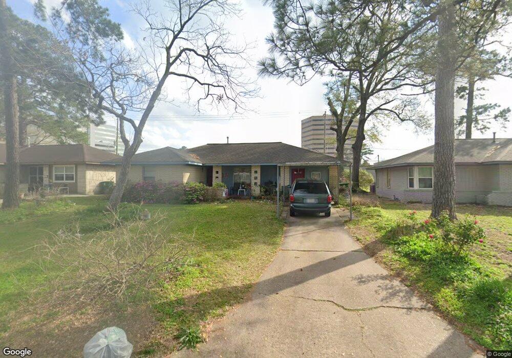 1223 W 30th St, Houston, TX 77018 - photo 1