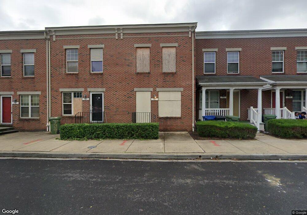 711 W Saratoga St, Baltimore, MD 21201 - photo 1
