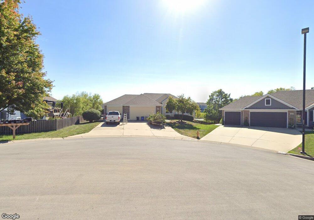 1715 Bobcat Ct, Raymore, MO 64083 - photo 1