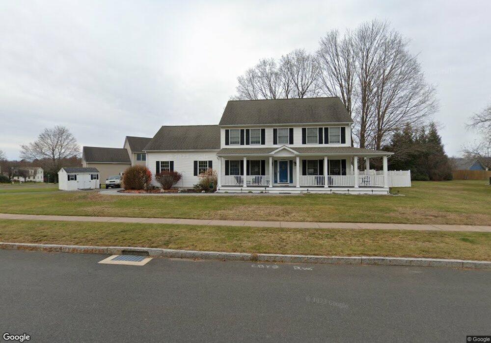 95 Meadowbrook Dr, Manchester, CT 06042 - photo 1