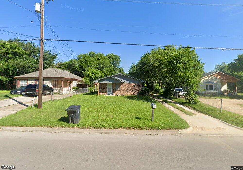 518 Woodard Ave, Cleburne, TX 76033 - photo 1
