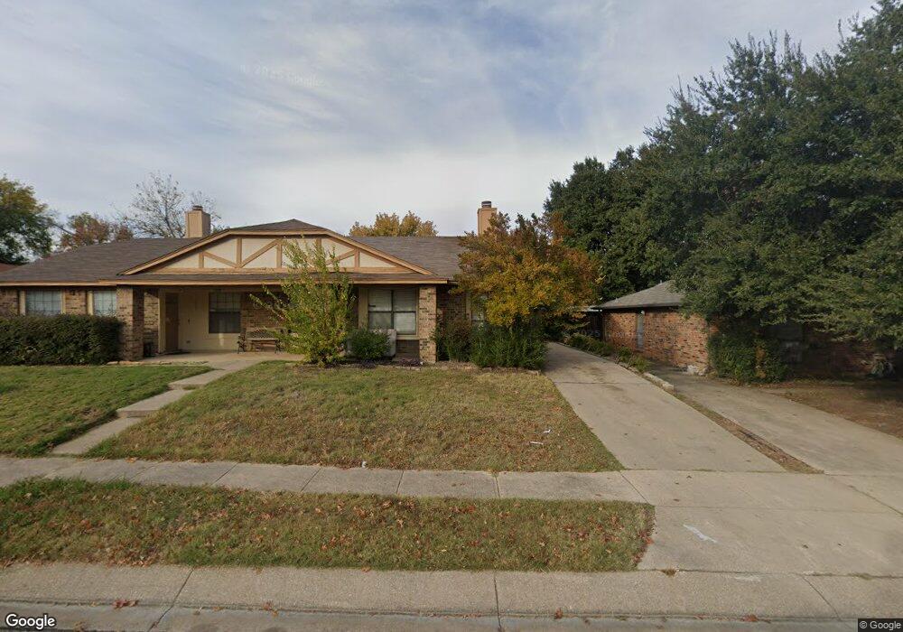 2401 Oakmont Dr, Bedford, TX 76022 - photo 1