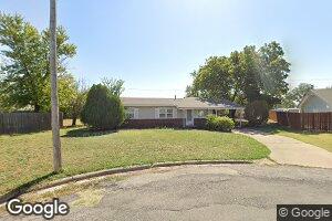 806 E 8th St, Cordell, OK 73632